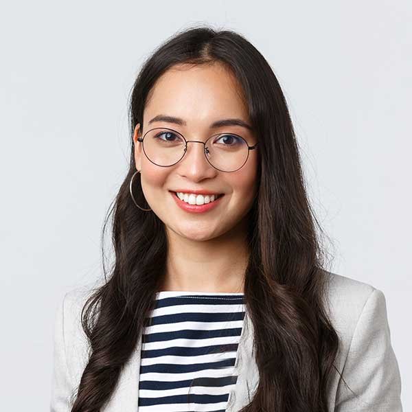 Elena R.